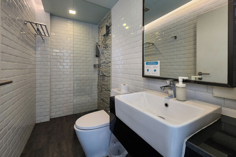 Bathroom 9