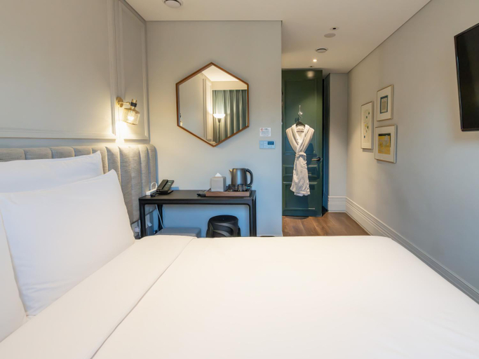 Bedroom 13