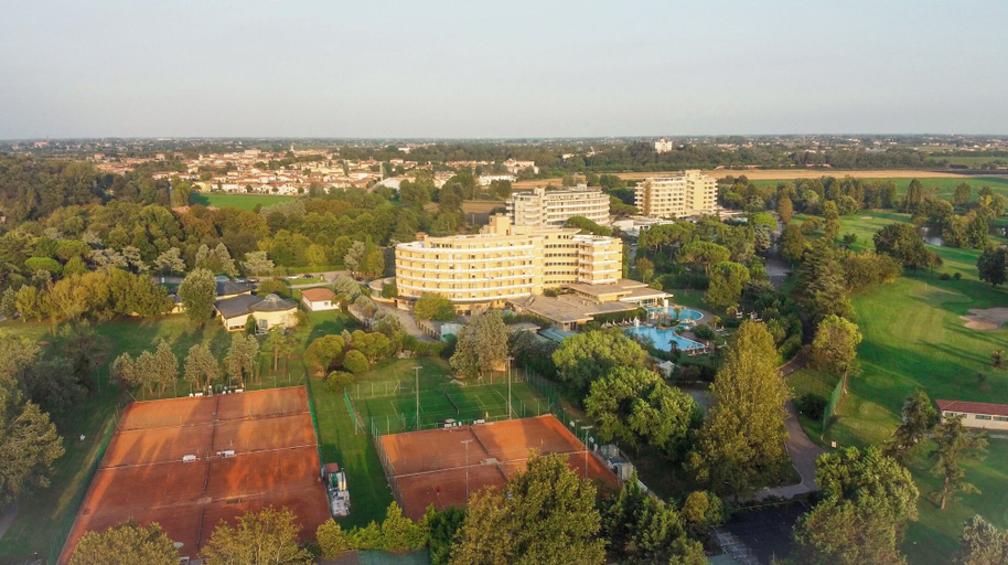 Exterior & Views 2, Galzignano Resort Terme & Golf - Hotel Sporting, Padua