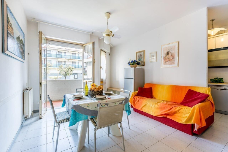 Mare 7 250m From Sea, Massa Carrara