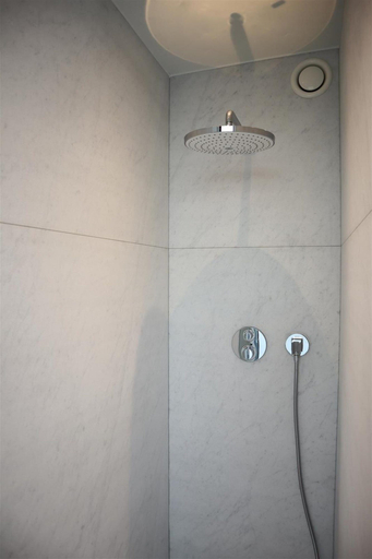 Bathroom 3, Apartment in Nieuwpoort With sea Beach, West-Vlaanderen
