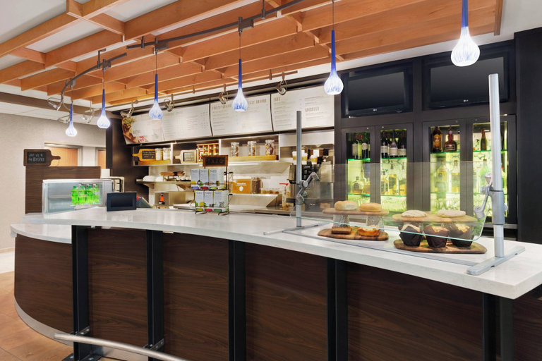 Food & Drinks 4, Courtyard by Marriott Tulsa Central, Tulsa