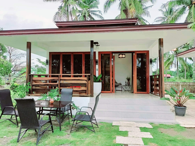 Exterior 4