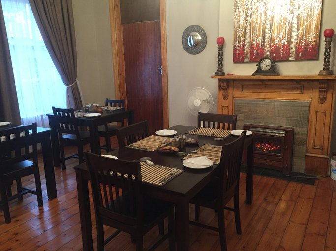Restaurant 2, Tranquil House @ 851 College Avenue, Chris Hani