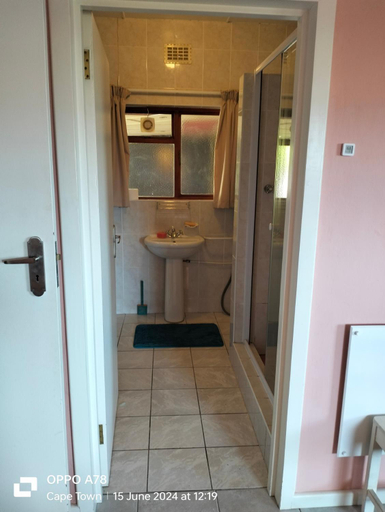 Bathroom 4, Bekker's Lodge, City of Cape Town
