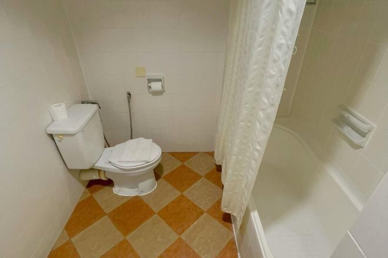 Bathroom 27