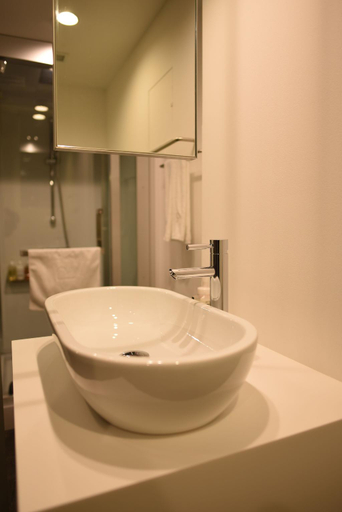 Bathroom 9