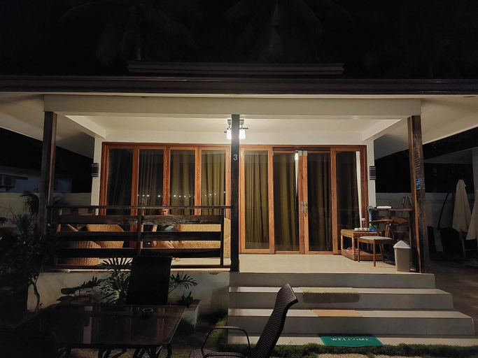 Exterior 5