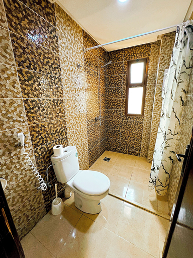 Bathroom 12