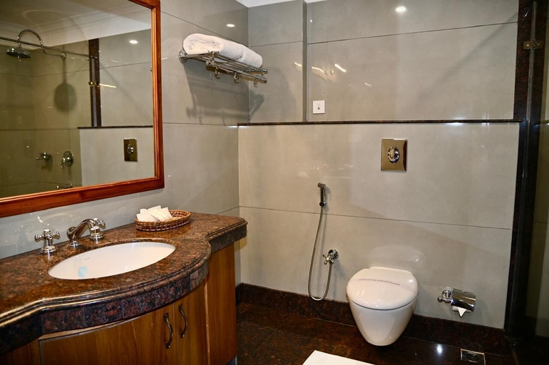 Bathroom 4, ROYALE de' CASA RESORT KAZIRANGA, Golaghat