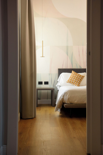 Bedroom 4, Vesuvius Palace, Napoli