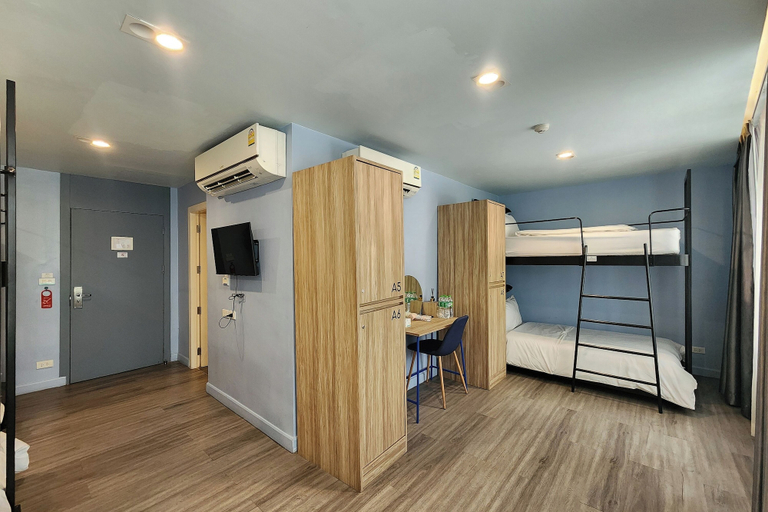 Bedroom 23