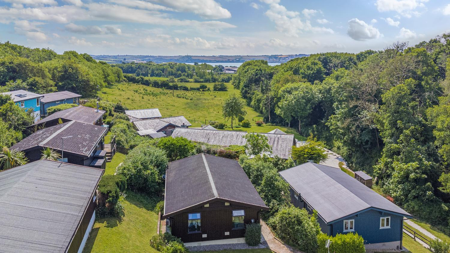 Exterior view 2, Scandinavian Style Lodge in Rock, Cornwall