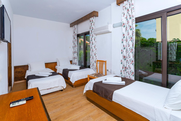 Others 5, Kabasakal Otel, Çeşme