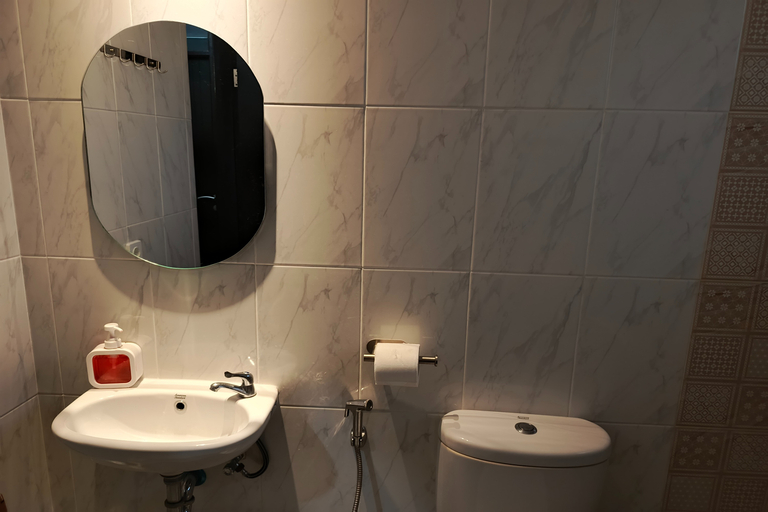 Bathroom 15