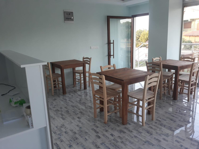 3, Geyikli Paris Otel, Ezine