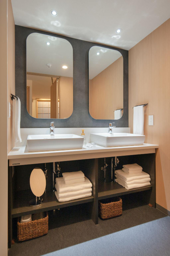 Bathroom 17