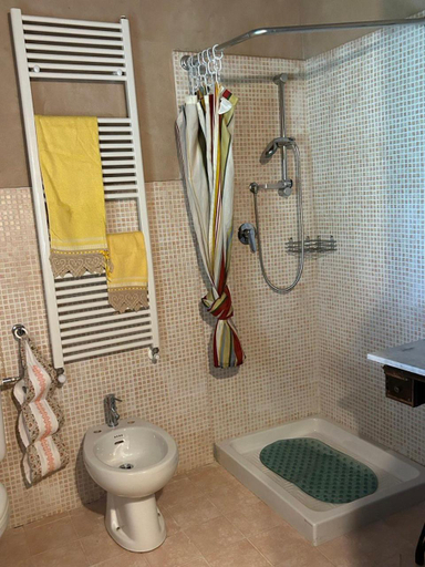 Bathroom, Le Fate del Sumbra, Lucca