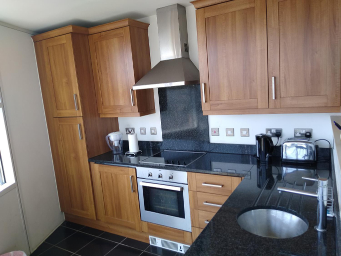 Others 2, Room in Luxurious Penthouse Apartment, London