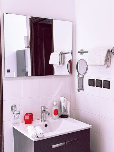 Bathroom 14