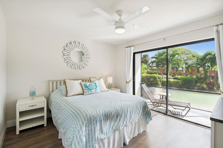 Bedroom 4, Park Shore Resort, Collier