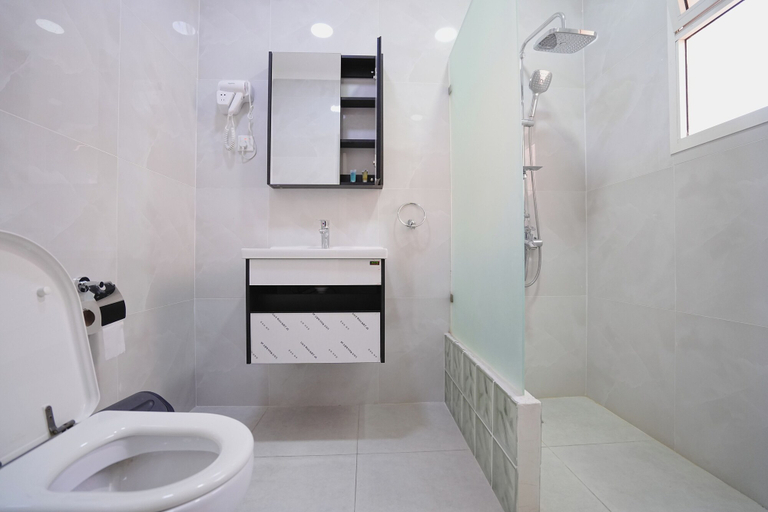 Bathroom 2