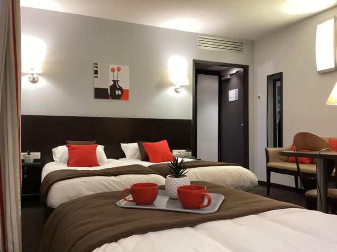 Bedroom 3, Alliance, Hautes-Pyrénées