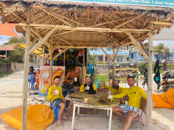 Food & Drinks, Mui Ne Garden Hotel and Kite School, Phan Thiết
