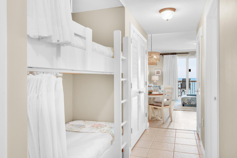 Bedroom 4, Seychelles 308, Bay