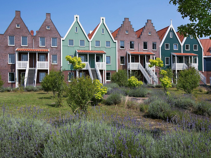 Exterior 4, Lakeside Villa in Volendam, Edam-Volendam