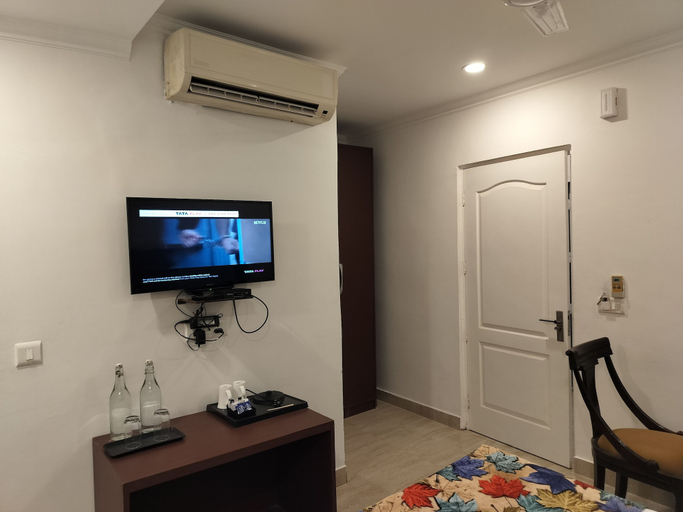 Others 5, Farmhouse Inn, Delhi