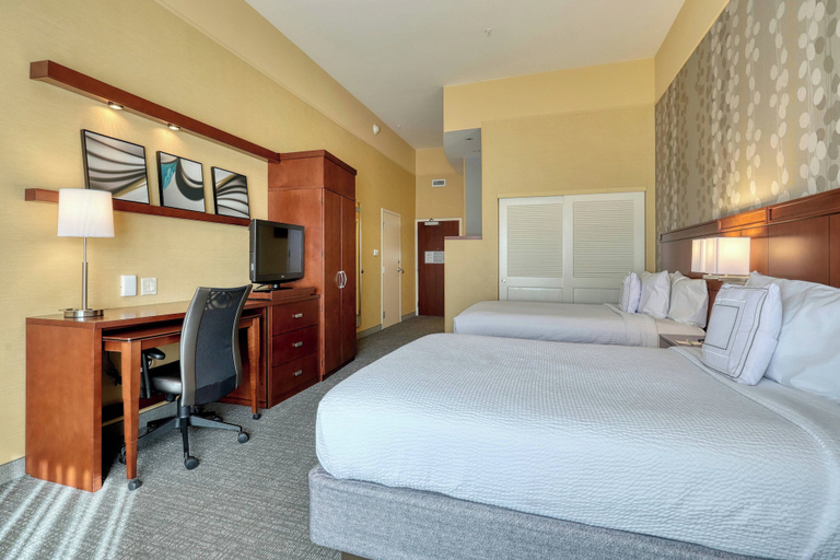 Bedroom 3, Courtyard by Marriott York, York