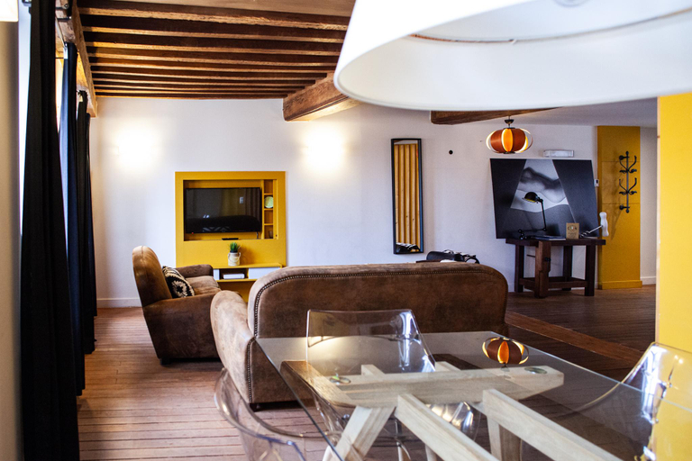 Others 4, Apt Moutarde, calme, authentique,  70m2 3e étage, Côte-d'Or
