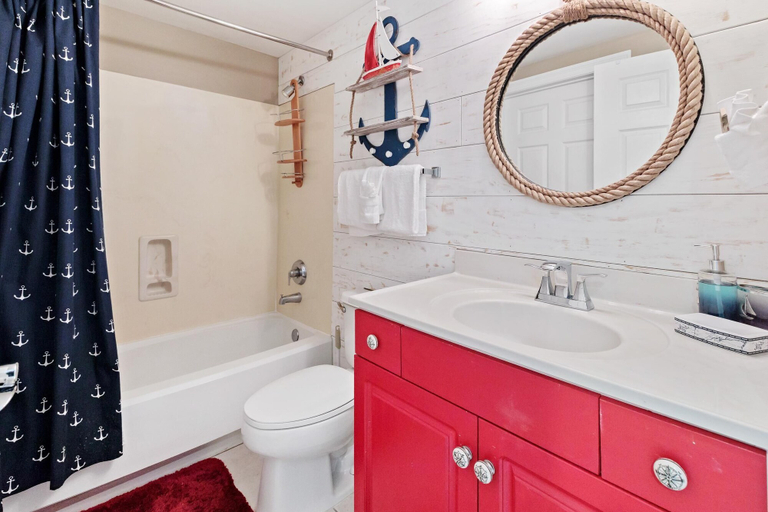 Bathroom 5, Sterling Shores 215, Okaloosa