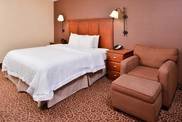Bedroom 4, McKnight Hotel, Allegheny