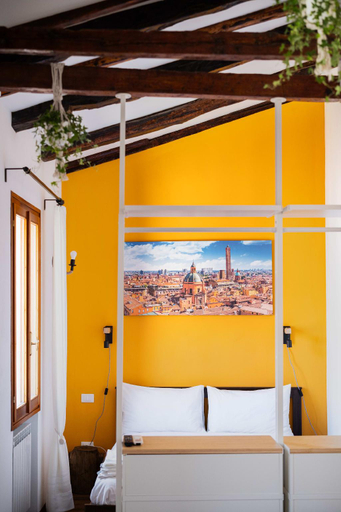 Bedroom 4, Cozy Penthouse Belvedere  Piazza delle Erbe, Bologna
