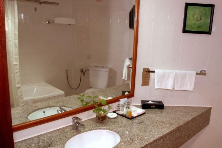 Bathroom 9