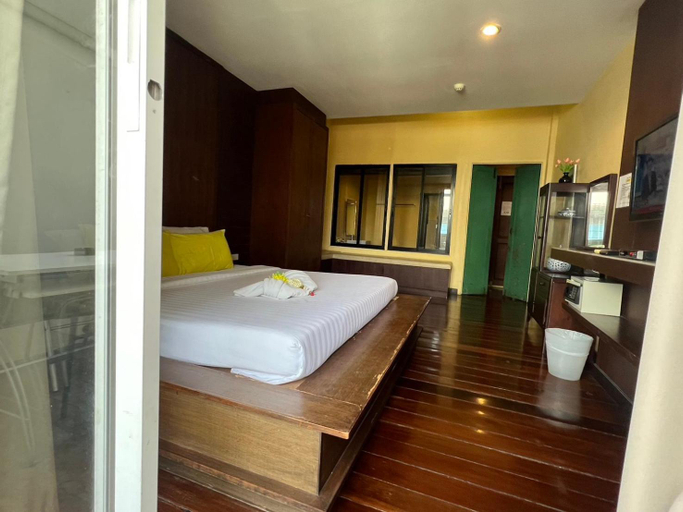Bedroom 12