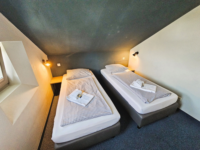 Bedroom 29