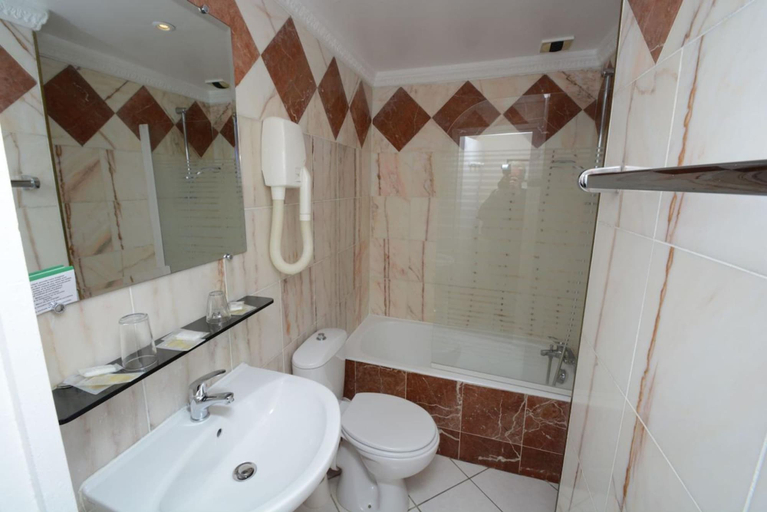 Bathroom 3, Familia Hotel, Paris