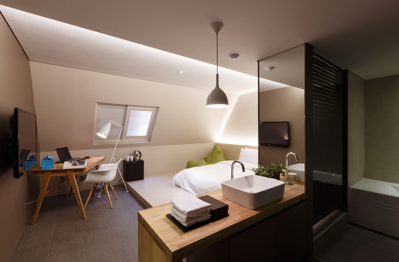 Bedroom 3, H Hotel Seocho, Seocho