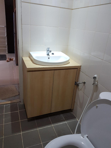 Bathroom 4
