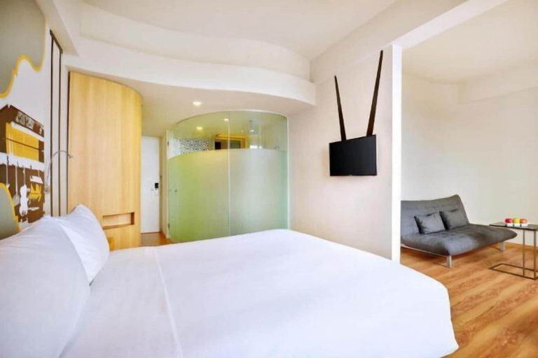 Bedroom 25