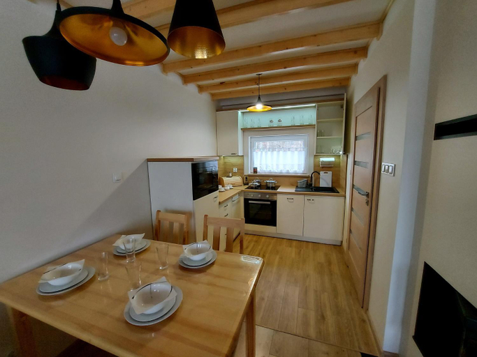 Others 5, Sowi Kat - Domki z Baliami oraz Tradycyjne, Wejherowo
