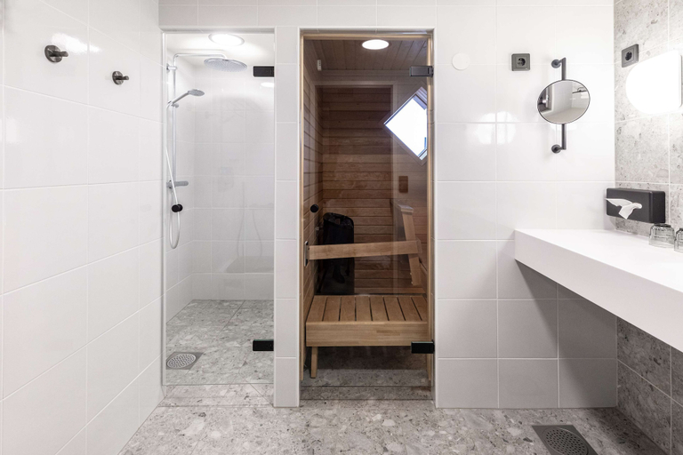 Bathroom 4, Scandic Jyväskylä Station, Central Finland