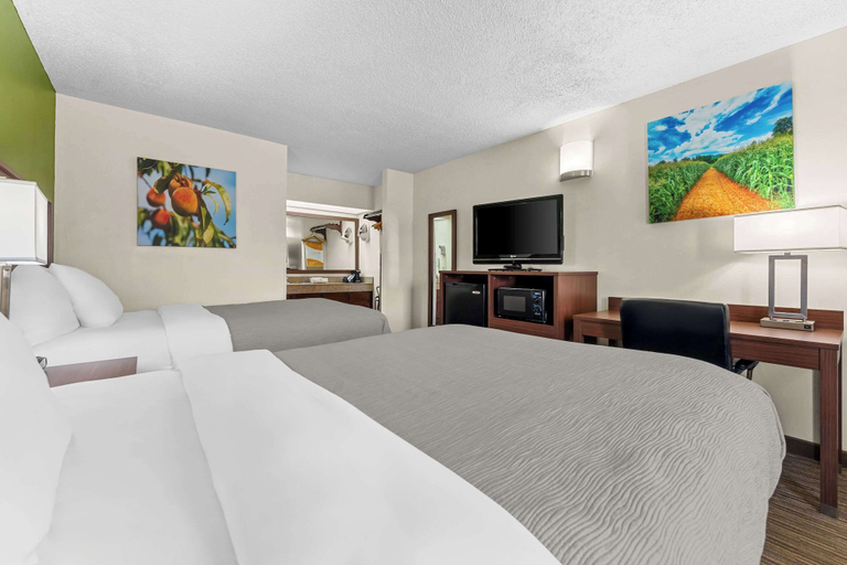 Bedroom 3, Quality Inn Eastman, Dodge