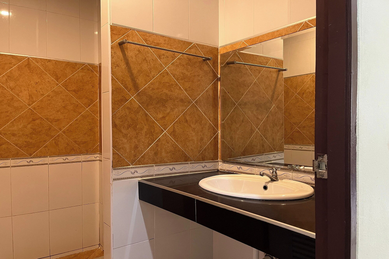 Bathroom 3, Karnmanee Place Hotel, Muang Udon Thani