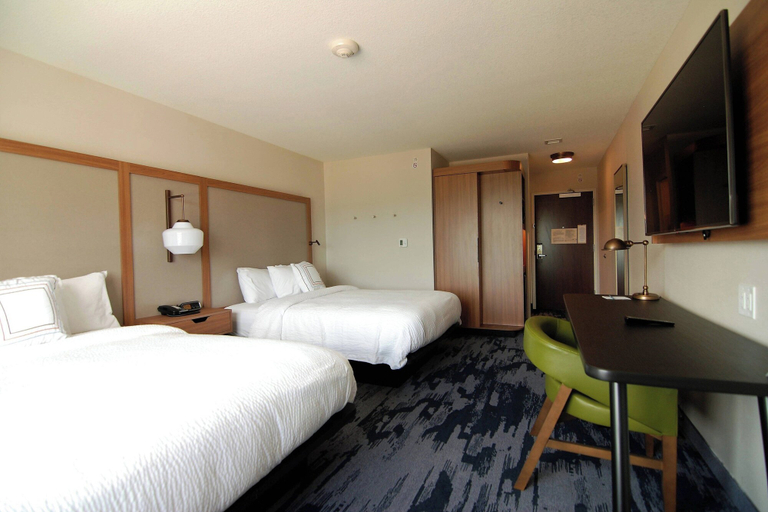 Bedroom 3, Fairfield Inn & Suites by Marriott Winona, Winona