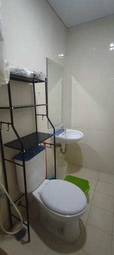Bathroom 1, Vast! Metro Park Manhattan 2BR, West Jakarta