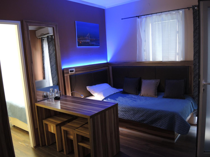 Others 4, Apartments 43, Belgrade